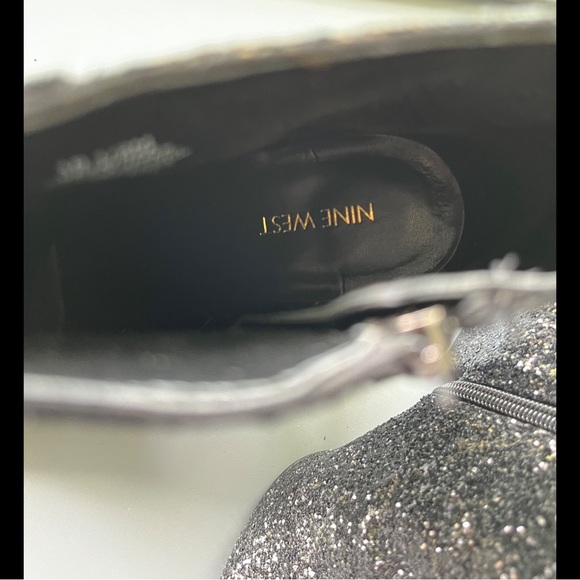 ✨ HP ✨ Black Glitter ✨ Savitra Ankle Booties ✨ - Picture 5 of 7